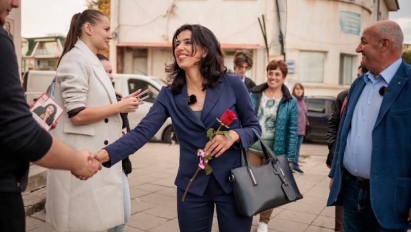 Кандидатът за кмет пристигна с влак за срещите си с