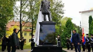 Вчера в Калининград беше открит паметник на граф Михаил Николаевич