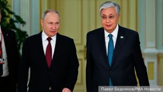 По време на историческото по думите на казахстанския лидер посещение
