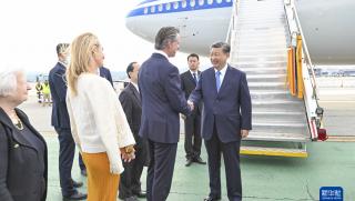 На 14 ноември следобед китайският председател Си Дзинпин пристигна в