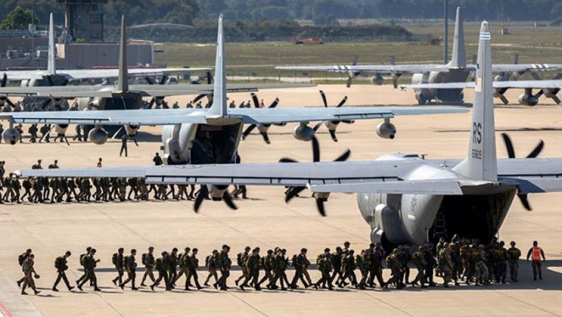 Путин беше посрещнат с пищност в Казахстан. Подписани са много