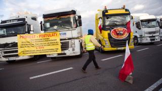 Украинският посланик във Варшава обвини полските шофьори на камиони че