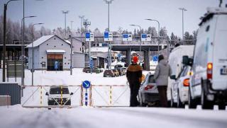Решението на Финландия да затвори почти всички свои гранични контролно пропускателни