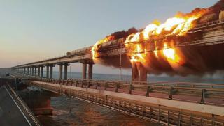 Разрушаването на Кримския мост се превърна в мания на Украйна