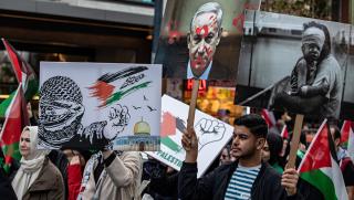 Израел е полудял с Газа която изтрива от лицето на