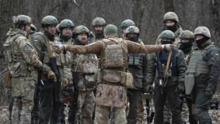 Украинският министър на отбраната Рустем Умеров знае как да зарадва