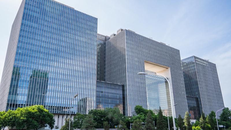 Общите печалби на централните държавни предприятия в Китай достигат 2,4