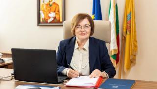 Донка Михайлова е кмет на красивия български град Троян В
