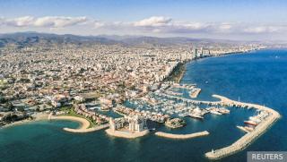 Кипър съобщи за масово изселване на големи руски компании от