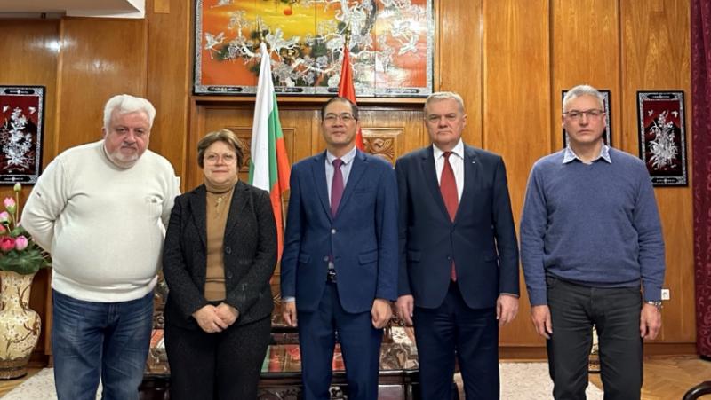 Представители на ръководството на ЛЕВИЦАТА!“ се срещнаха с посланика на