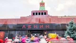 Съвременните руски комунисти и други левичари много почитат паметта на