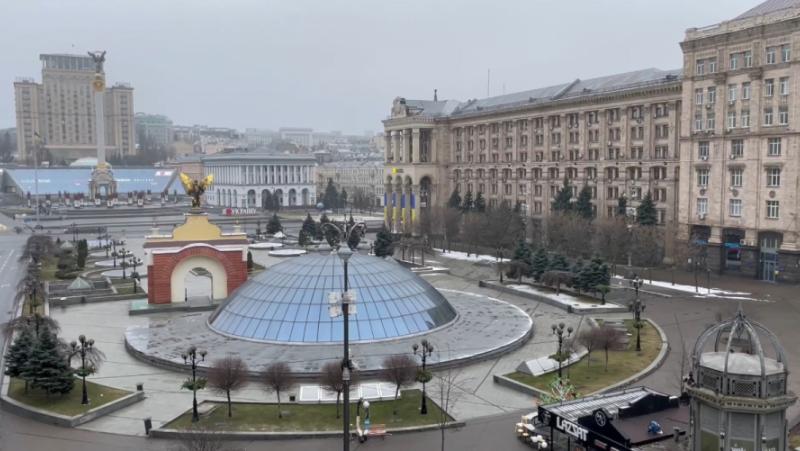 Сплашване, ласкателство и обикновена клоунада - така може да се