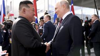 Русия и Северна Корея засилват сътрудничеството си Руският лидер Владимир