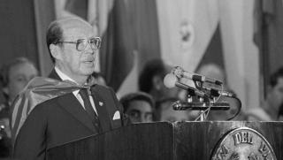 Преди 35 години в Парагвай започва преврат който свали Алфредо
