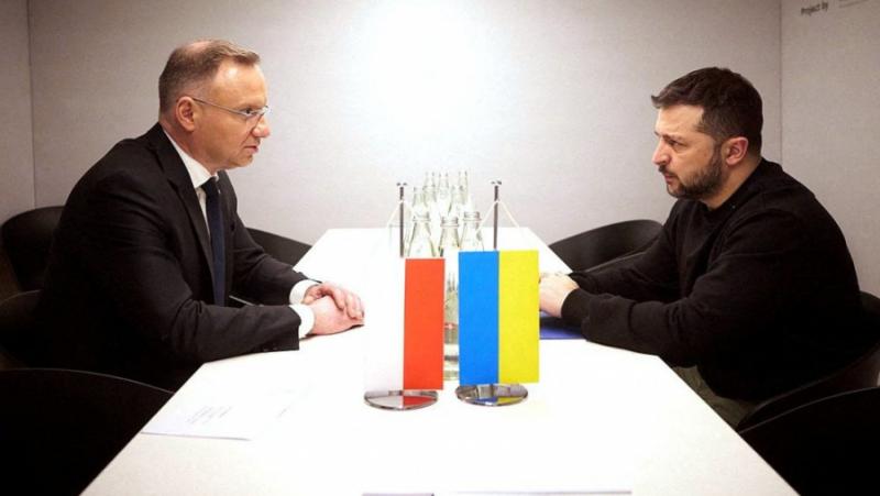 Сенатор Цеков: Глупостта на Киев ще доведе до разделянето на