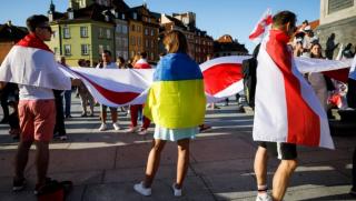 Украйна, Полша, принуждава, украинци, трудно решение
