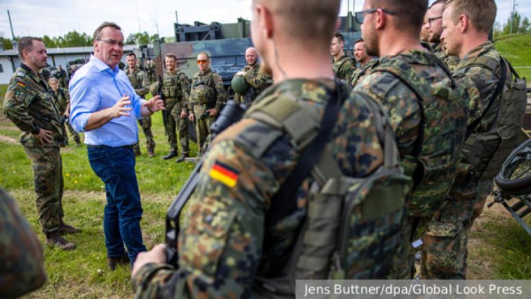 Германският министър на отбраната възнамерява да преразгледа структурата на германските