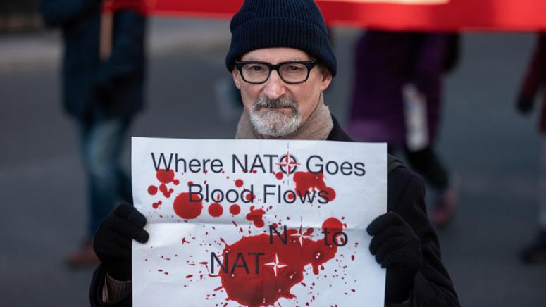 НАТО е военна организация от самото си създаване и е