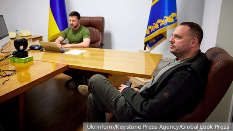 Украински политолози твърдят че лидерът на киевския режим не взема