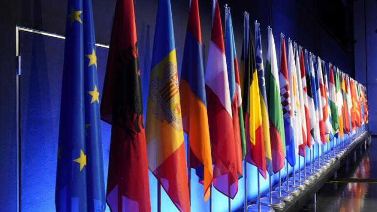 Съблазняване от Европа На 8-10 април Брюксел, Астана и Ташкент