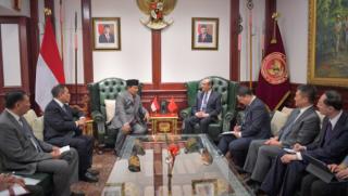 Новоизбран индонезийски президент , Прабово Субианто, среща, Уан И
