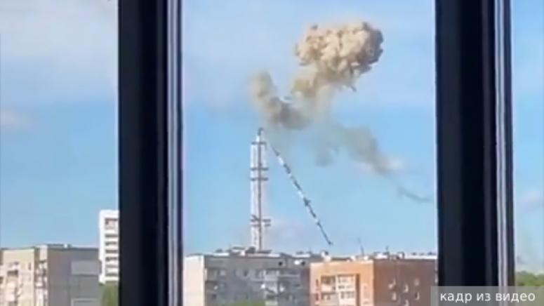 Руските войски в понеделник разрушиха телевизионна кула в Харков Според