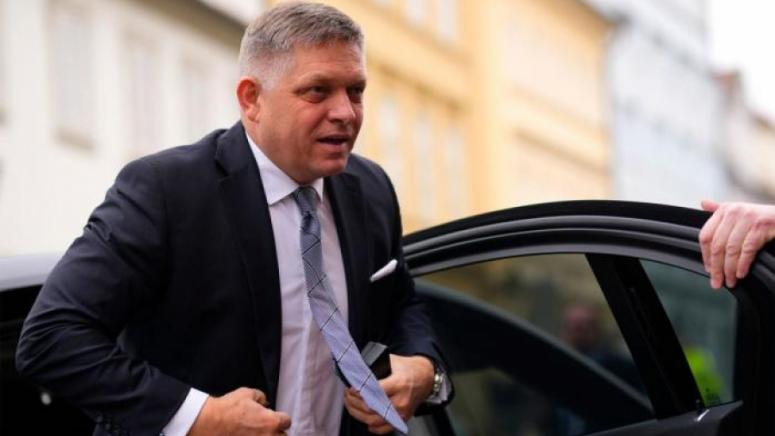 Атентатът срещу словашкия премиер беше съвсем очакван на зловещия фон