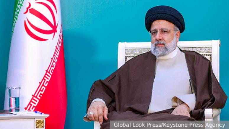 Ислямска република Иран е изправена пред нов вътрешнополитически катаклизъм. Президентът
