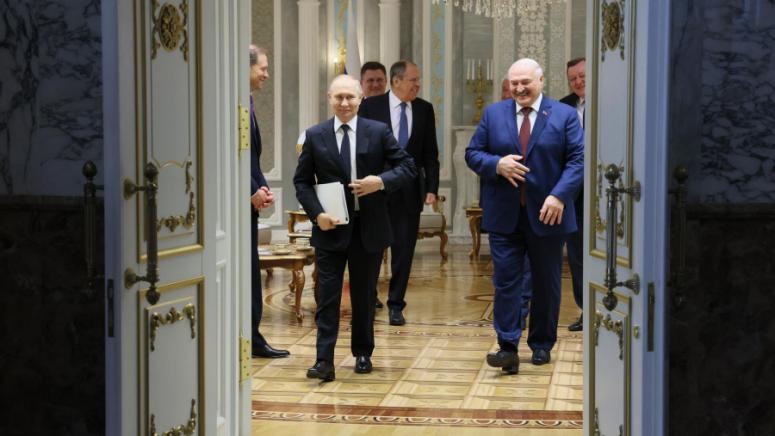 Президентът на Русия пристигна в Минск за честването на Деня