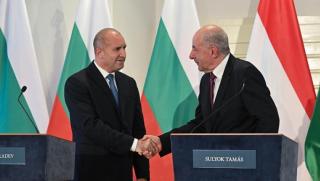 Българския президент, атаки, говори , мир, Украйна