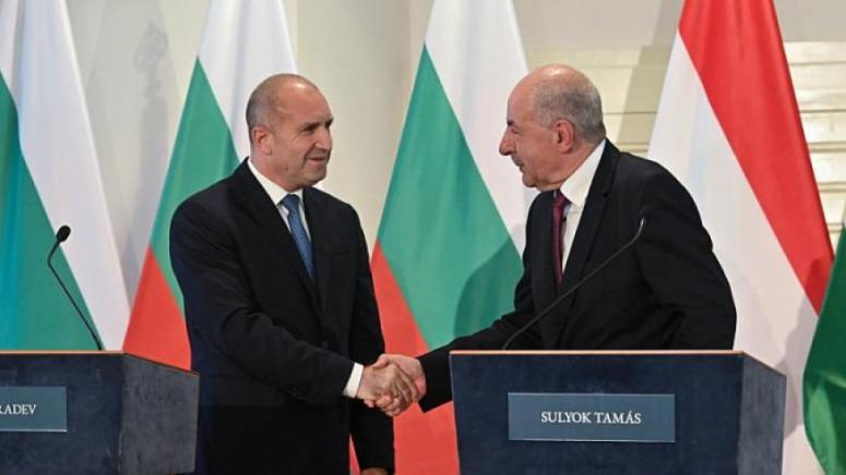 Българският президент Румен Радев беше атакуван от прозападни политици защото