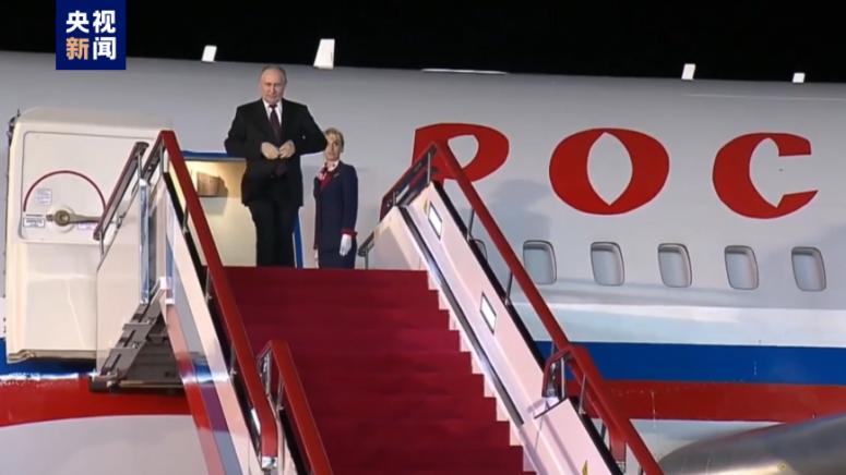 На 19 юни руският президент Владимир Путин пристигна в Пхенян