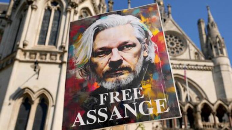 Освободиха основателя на Уикилийкс който публикуваше изтекли секретни материали Джулиан