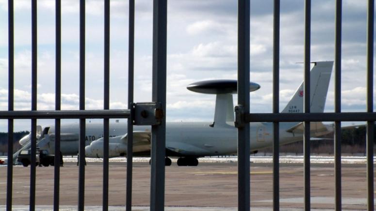 Михаил Хазин позволи на Русия да удари летище на НАТО