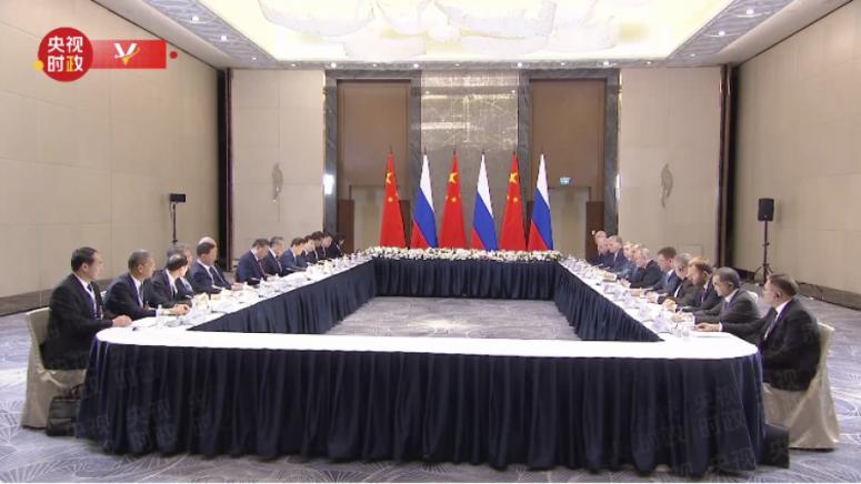 На 3 юли вечерта в Астана китайският председател Си Дзинпин