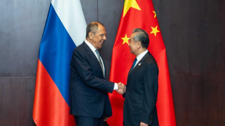На 25 юли външните министри на Китай и Русия Уан