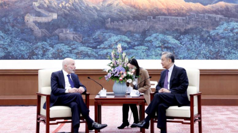 Вчера в Пекин китайският външен министър Уан И се срещна