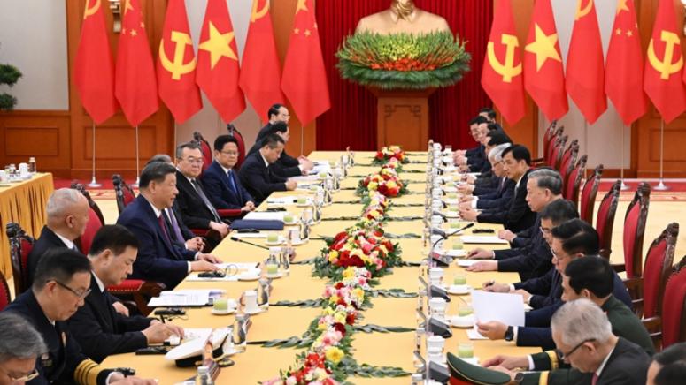 Днес следобед генералният секретар на ЦК на ККП и председател