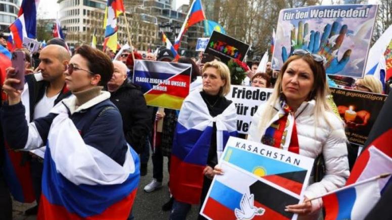 Лов на вещици, руски немци, врагове, Германия
