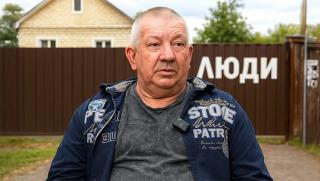Картечници, покрив, училище, убиха, четирима души, тракторист, Суджа, седем месеца, спасяване, възрастни хора