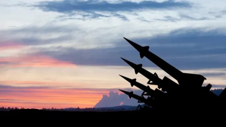 Русия, срина, украинските военни съоръжения, бункери, инструктори, НАТО