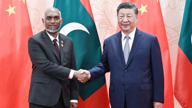 На 31 август сутринта председателят на Китай Си Дзинпин се