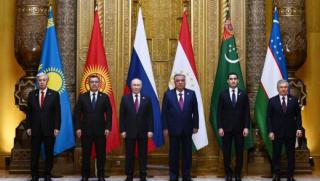 Среща, Централна Азия, Русия, изкривено огледало, западни медии