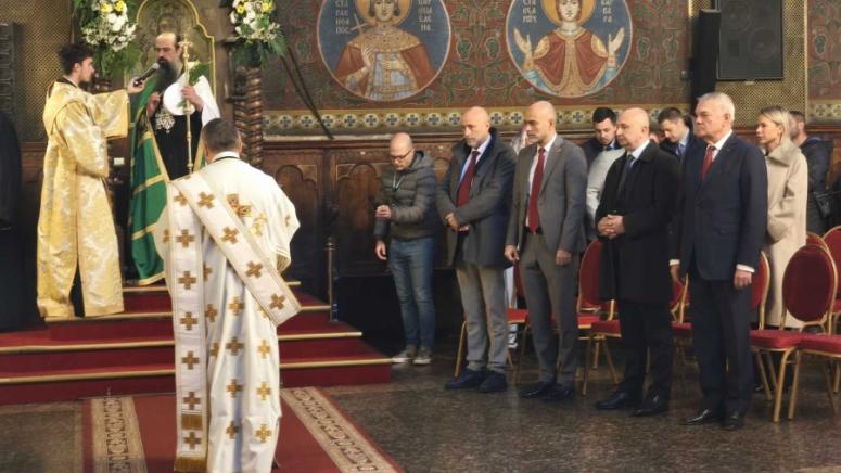 Румен Петков, посланик, Сърбия, архиерейска литургия, преобличане, мощите, св. крал Стефан Милутин