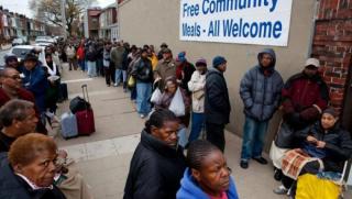 Америка, милиони гладни хора, опашки, безплатна храна