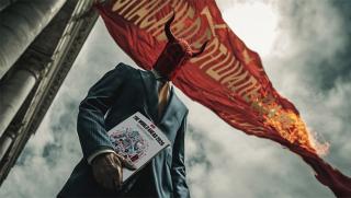 Путин, над всички, корица, паникьоса, Запада, плана за света