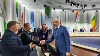 Български политик, Китай, БРИКС, алтернатива, развитие, човечеството