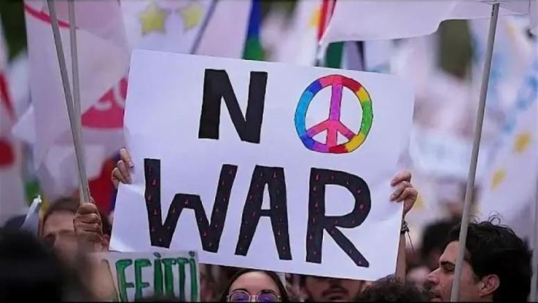 Европейска младеж, нежелание за война, Италия проучване, наборна служба, Германия Бундесвер, Франция протести