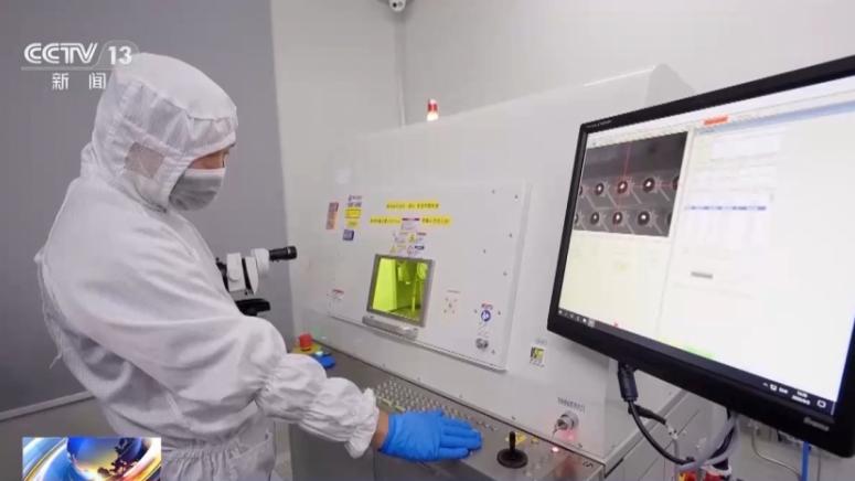 Наскоро второто клинично изпитване на инвазивен интерфейс мозък компютър проведено