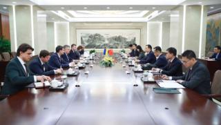 Висш украински дипломат, Пекин